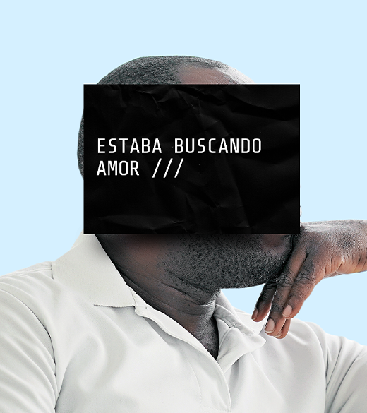 Un hombre con un caja negra dices "Estaba buscando amor." - I was looking for love.